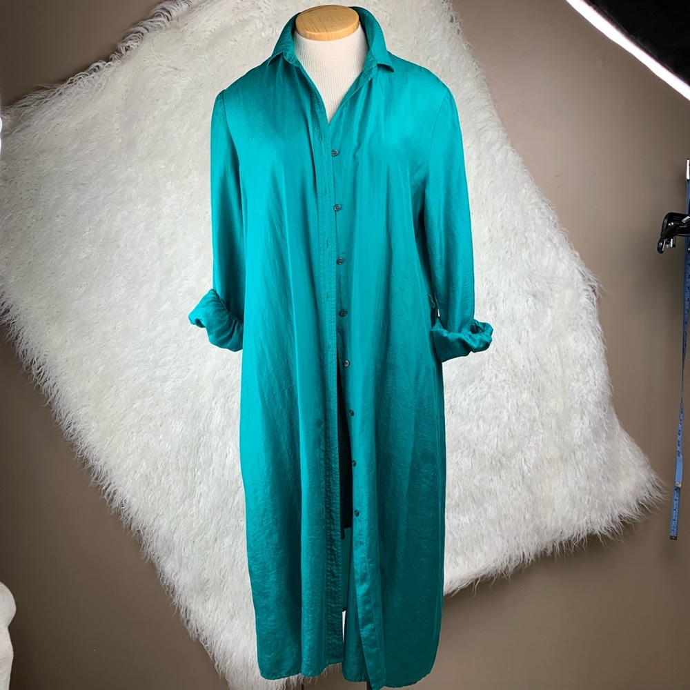 Vintage silk dress. Emerald green. So soft and flo
